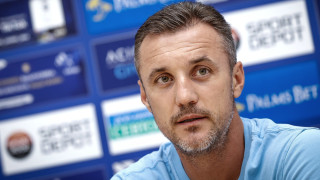 Треньорът на Левски Станислав Генчев е изправен пред дилема преди