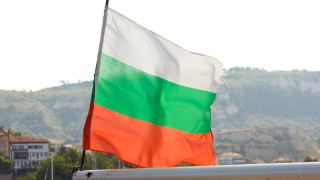 17 годишен младеж е откраднал българското знаме от кметството на село