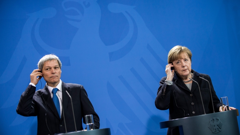 Меркел настоя за спасяване на Шенген на всяка цена, трябвала обща политика на ЕС за бежанците