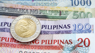 Спадащият внос в резултат на отслабналата икономика на Филипините се