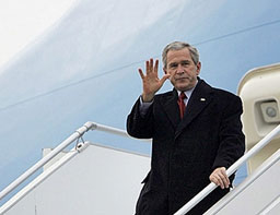 Буш обсъжда демокрацията в Египет