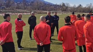 Новият старши треньор на Царско село Антони Здравков изведе днес