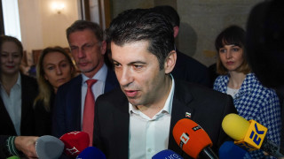 Кирил Петков очаква размразяване на отношенията с ГЕРБ Очакваме от