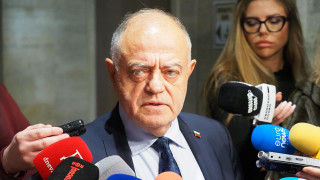 Подкрепата се търси а не се поднася на тепсия Това