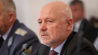 Бившият министър на отбраната Тодор Тагарев коментира в студиото на