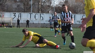 Ботев спечели голямото градско дерби с Локомотив при юношите до