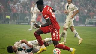 Защитникът на Байерн Мюнхен Алфонсо Дейвис може да продължи кариерата