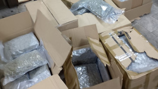 Митнически служители на ГКПП Капитан Петко войвода откриха голямо количество