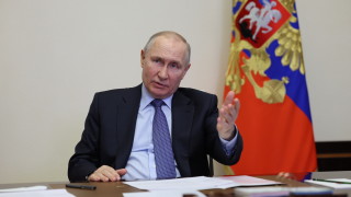Президентът на Русия Владимир Путин подписа указ за предоставяне на