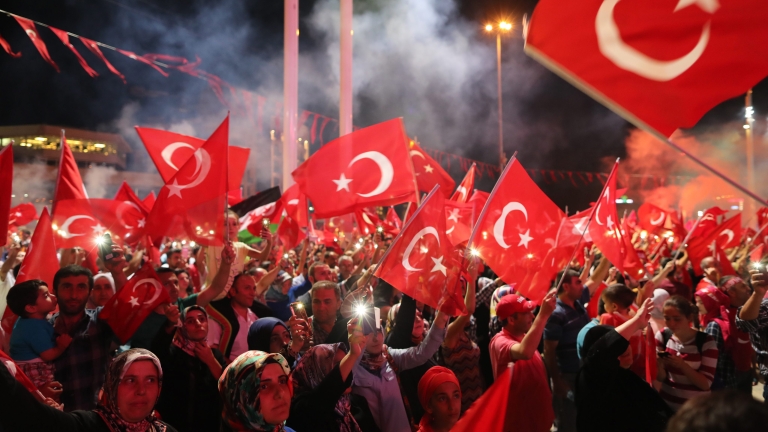Турция назначава 20 хил. учители след масовата „чистка”
