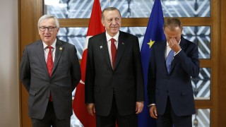 ЕС и Турция трябва и ще работят заедно, убеждава Юнкер
