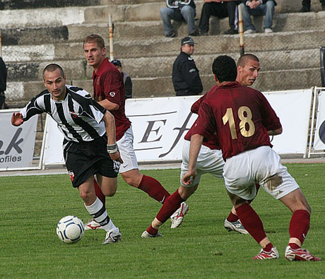 Локо (Пд) с успех на "Надежда"