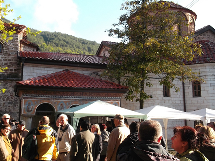 Създават общ поклоннически маршрут между Бачковския манастир и Перперикон