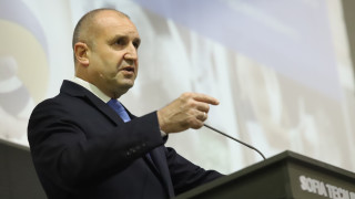 Политици от парламента и правителството защитават не българските а чужди