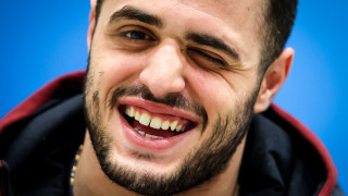 Олимпийският шампион по вдигане на тежести Карлос Насар влезе в