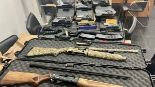 Българските власти задържаха контрабандни оръжия и боеприпаси на граничния пункт