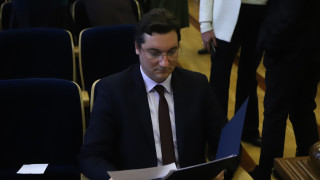 Крум Зарков, ВСС и ВАС поискаха "медиацията на втора скорост"