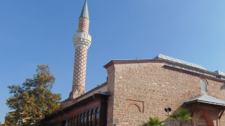 95 турски пратеници контролирали мюфтийства и джамии
