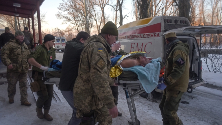 Полша готова да лекува поне 10 000 ранени войници от Украйна