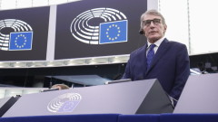Европейският парламент настоява за съд на антиваксъри нападнали евродепутат