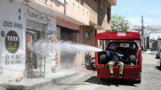 Индия в неделя удължи почти 2 месечното си блокиране с още