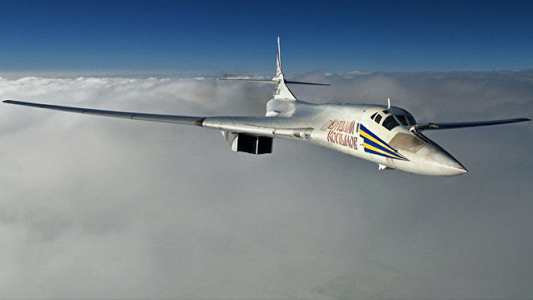 Два стратегически бомбардировача Ту-160 проведоха учения в Средиземно море, съобщиха