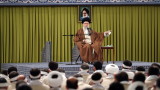 Хаменей приветства силите за сигурност , потушили протестите в Иран 