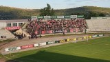 Фенове на Левски замеряха с камъни агитката на ЦСКА във Враца