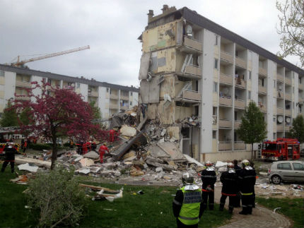 Жилищна сграда се срути след експлозия във Франция