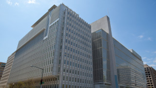 Световната банка и донорите предоставят на Украйна още 1 75 милиарда