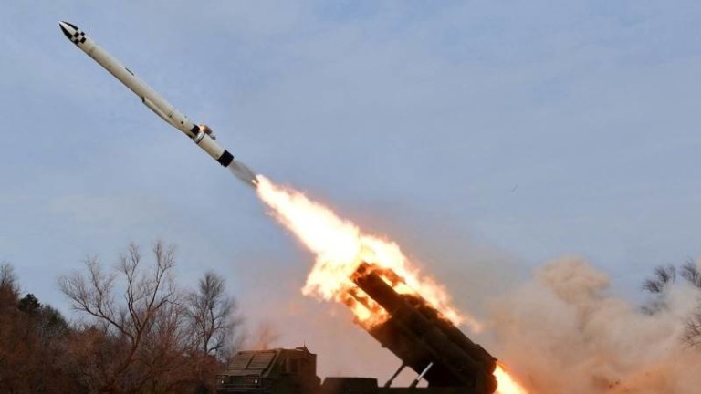 Северна Корея изстреля няколко крилати ракети към Жълто море.
Това съобщи