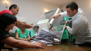 Опозицията печели пропорционалния вот в Грузия, управляващите мажоритарния