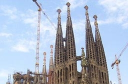 Google с намигване към Антони Гауди