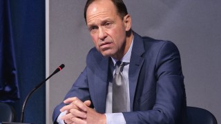 Постепенно се възстановява нормалната работа на посолството ни в Киев