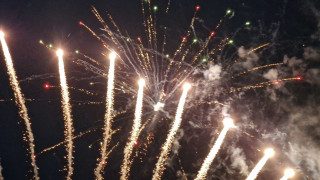 Община Созопол забрани използването на илюминации фойерверки заря китайски