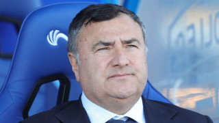 Изпълнителният директор на Фиорентина Джо Бароне продължава да се намира