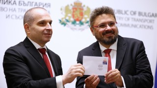 Вицепремиерът Гроздан Караджов валидира пощенска марка посветена на 20 ата световна