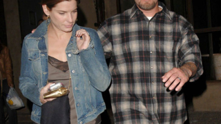 Сандра Бълок не иска да се вписва в общата мода