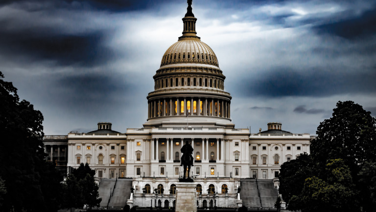 Конгресът с опит да попречи на Тръмп да започне война с Иран - News.bg