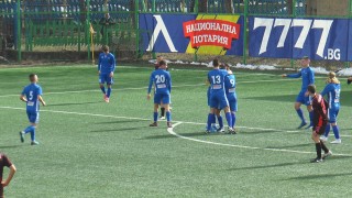 Отборите на Пирин Благоевград и Левски завършиха наравно 0 0 в