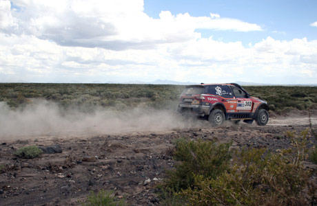 Лидерът в "Дакар" бе дисквалифициран