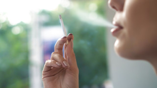 По-голям ли е рискът от заразяване с коронавирус при пушачите