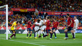 Испания загуби с 1 2 от Швейцария като домакин в