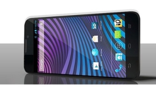 ZTE смартфон с 13-мегапикселова камера