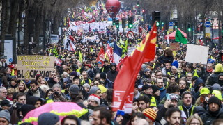 Проявите на синдикатите и "жълтите жилетки" в Париж ескалираха до бунтове