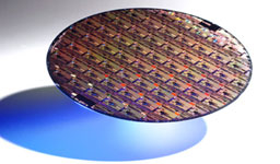Три компании с бъдещи планове за 32-нанометрови чипове