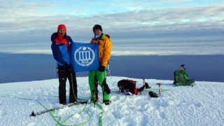 Мисия успешна: българските алпинисти се пребориха с трудностите на Антарктида