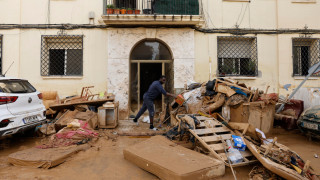 Испанският премиер Педро Санчес допълнителни мерки в размер на 3 76