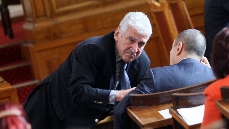 Красимир Велчев допуска възможен "ремонт" на кабинета