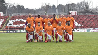 Футболистите с големи сърца от ЦСКА и Ботев Враца подкрепиха